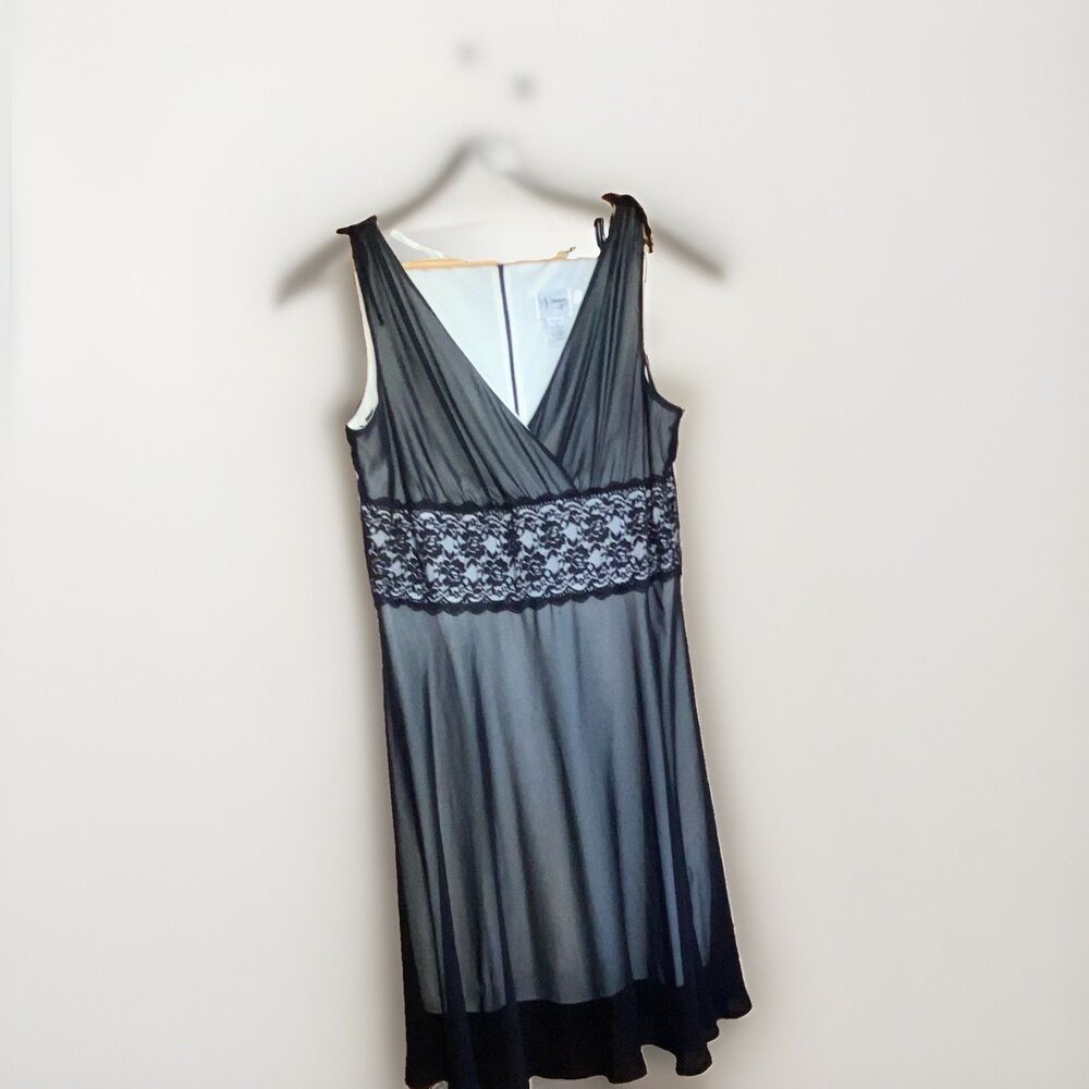 D.J. Summers Black Cocktail Faux Wrap Empire V-Neck Sleeveless Lace Dress 16W